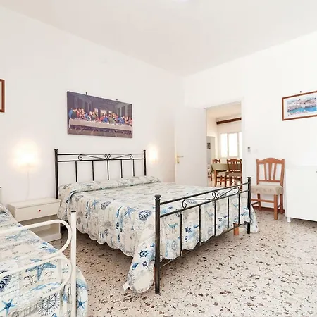 Couette-café Enea Castro (Lecce)